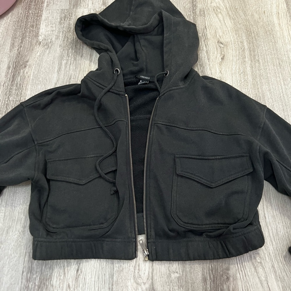 black cropped bomber from FOREVER 21 in XS